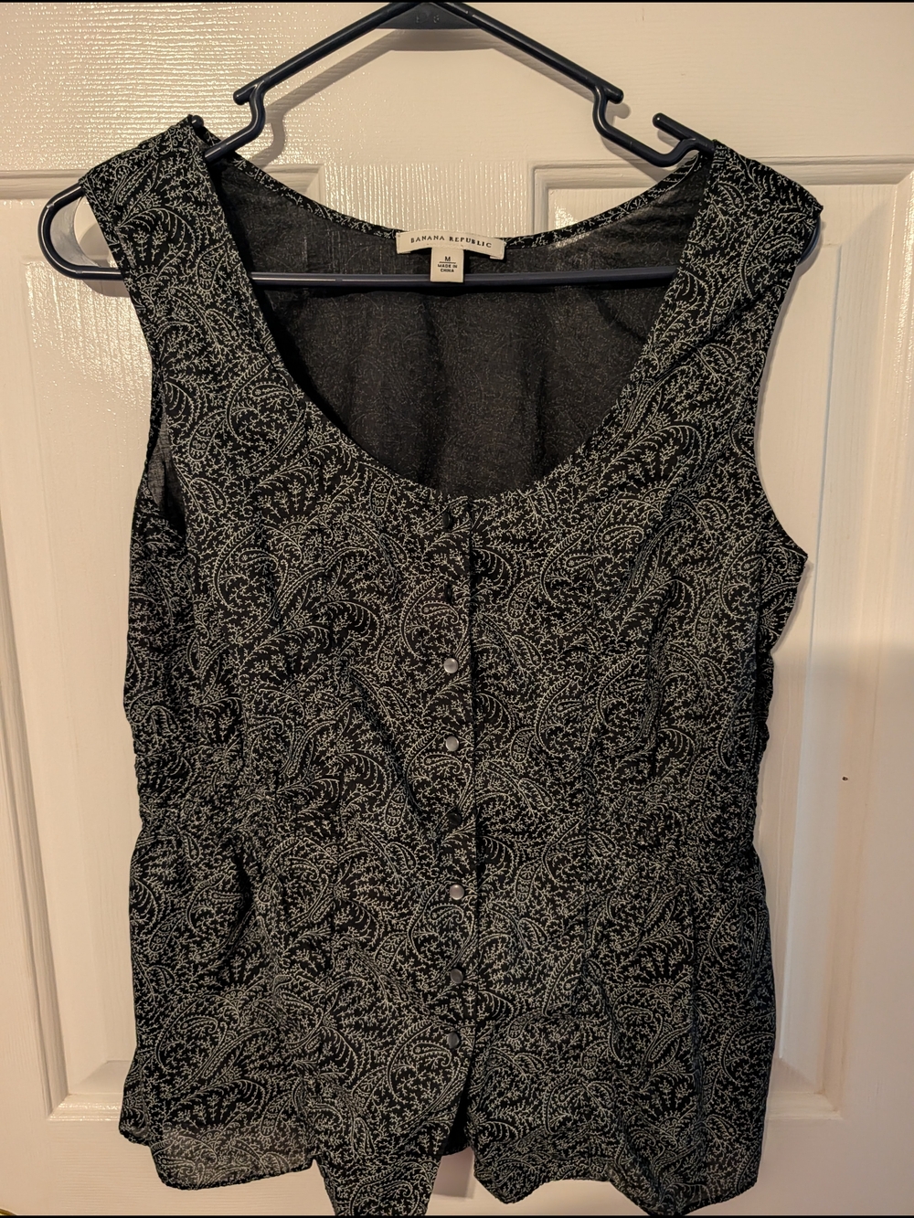 Banana Republic Black & White Printed Sleeveless Top